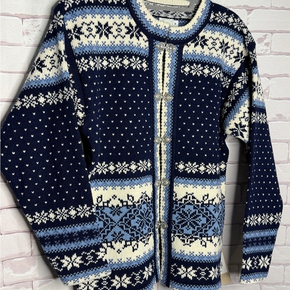 NWT Natural Style‎ Wool Beautiful Winter Blue Cardigan - Picture 2 of 10